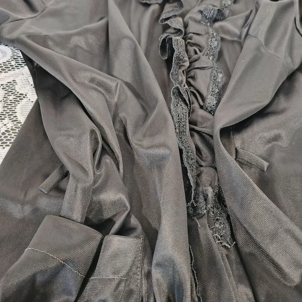 Vintage Lace Lined Housecoat - Picture 8 of 14